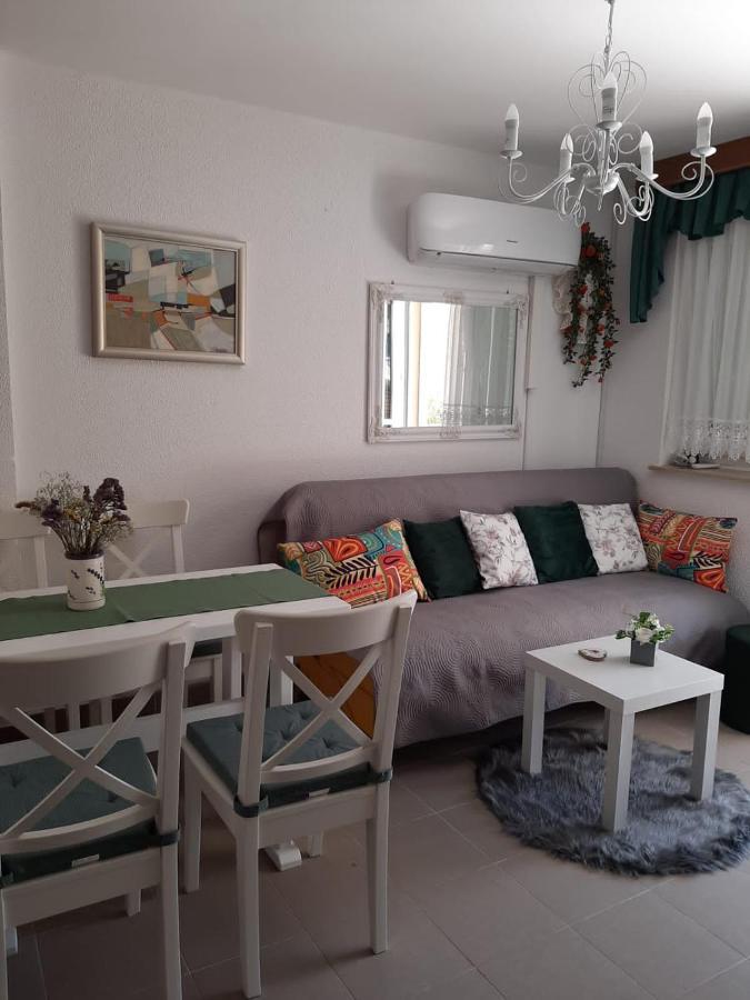 Apartment Petrcane Apartment *
